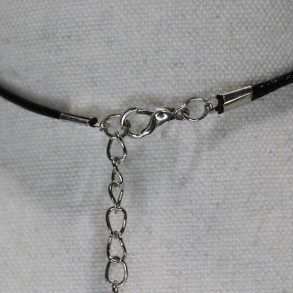 NWOT Glass Turkish eye with wax cord - Picture 3 of 4